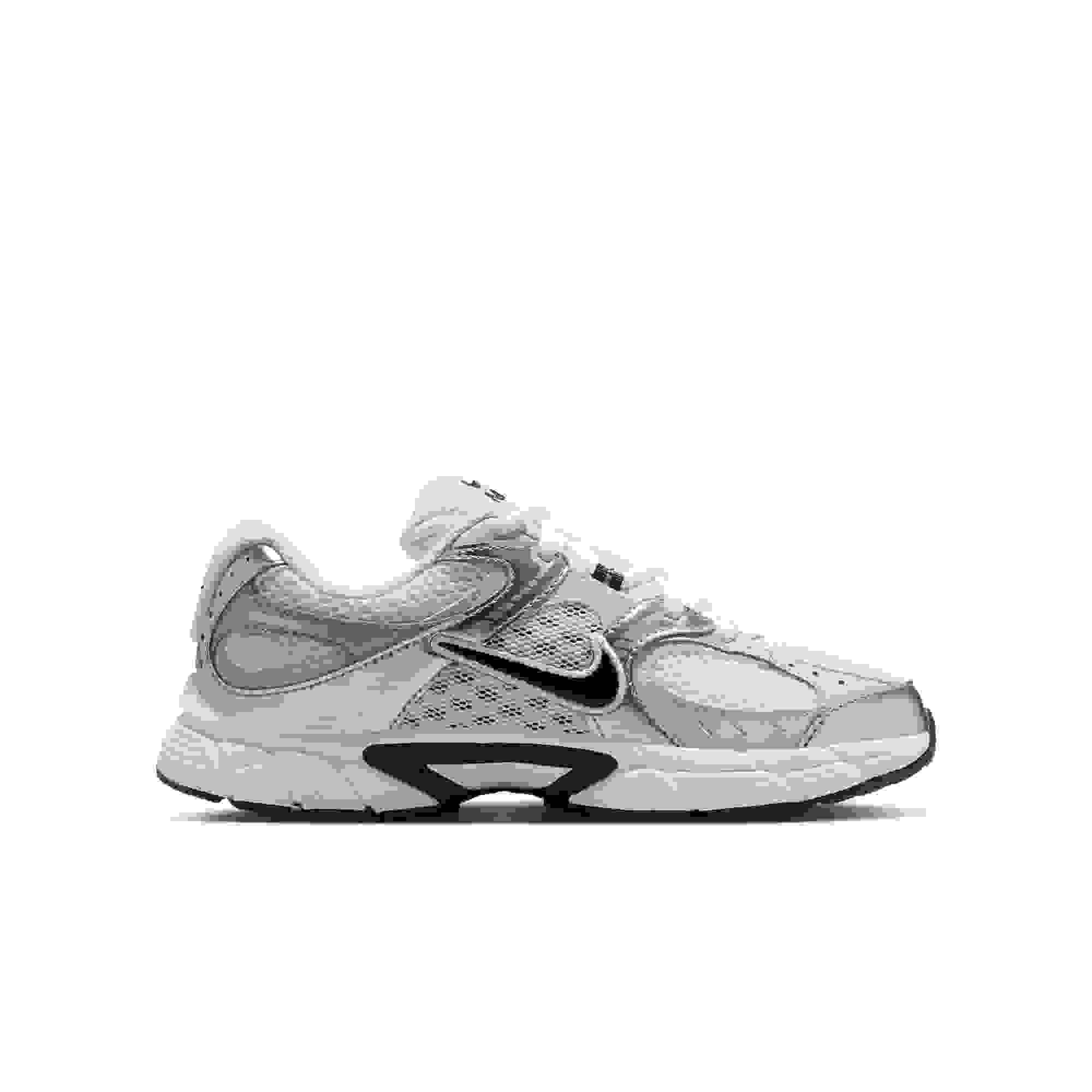 Nike V5 RNR Grade School Boys' "White/Black/Vast College Grey" Shoe